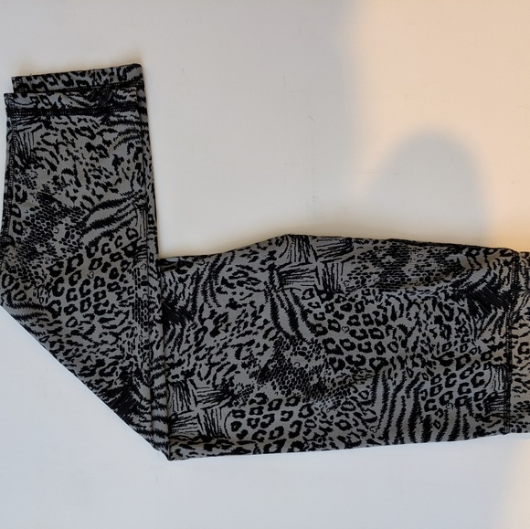 Yoga Pants - Picture 2 of 5